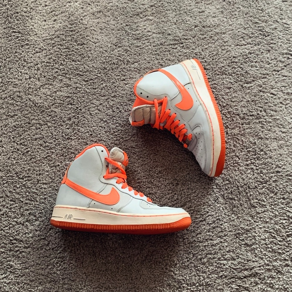 NIKE AIR JORDANS